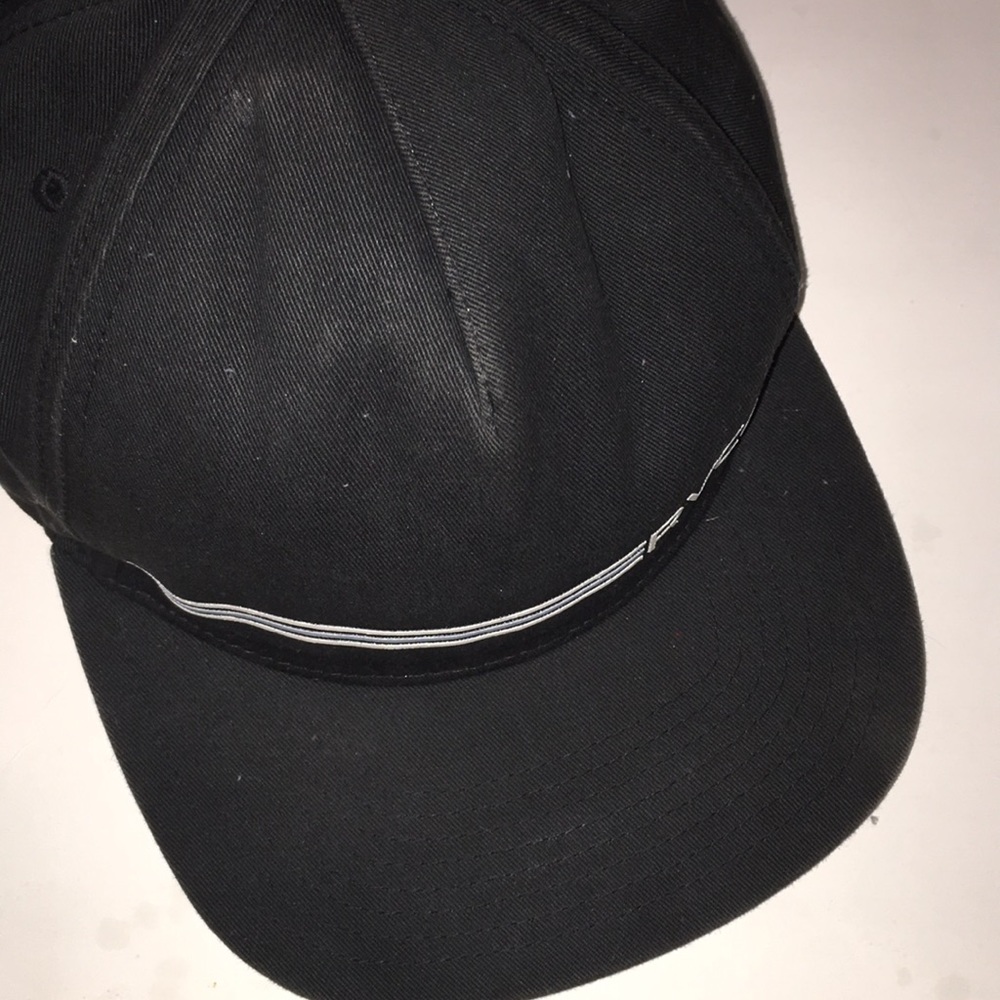 RVCA cap - Picture 2 of 5